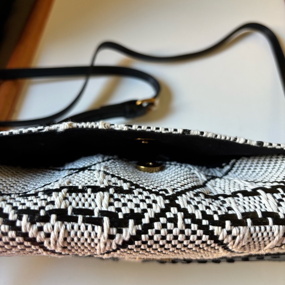 Rosetti Black & White Quilted Print Crossbody with Black Trim - Picture 6 of 13